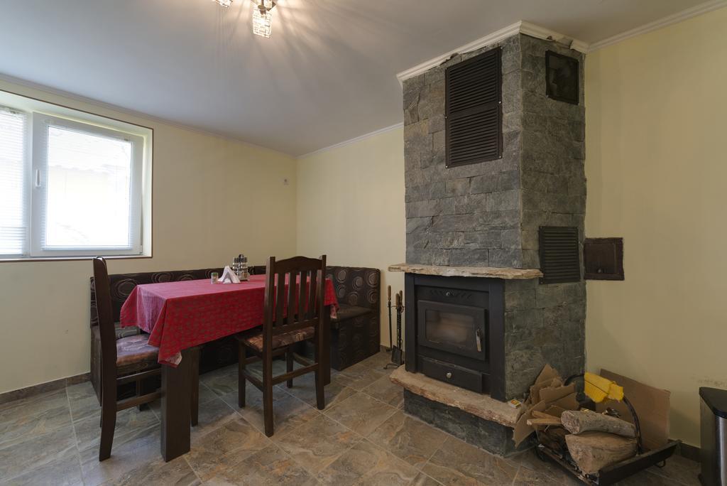 Marinovata Kashta Guest House Veliki Preslav Εξωτερικό φωτογραφία